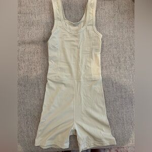 Setactive oat milk shortysuit